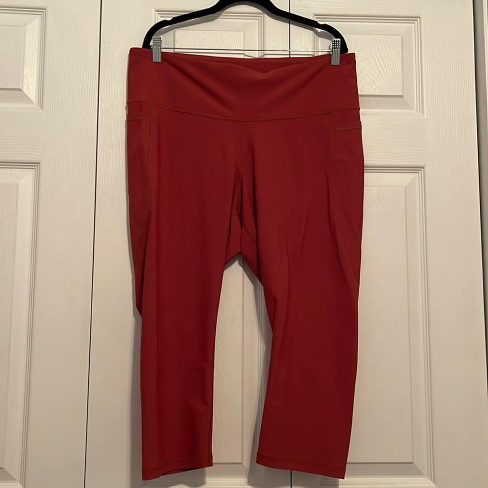 Women’s Cropped Leggings